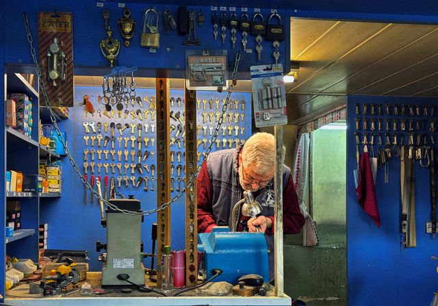 SEO For Locksmiths Who Want More Calls From Google Search And Google Maps